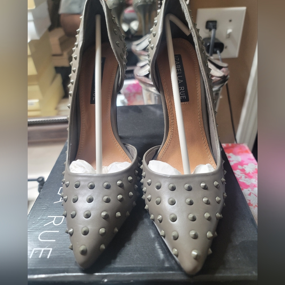Izabella Rue Gray Studded Women's Shoes